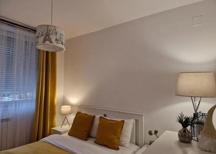 Mv & Garage - Self Check-in Apartament *